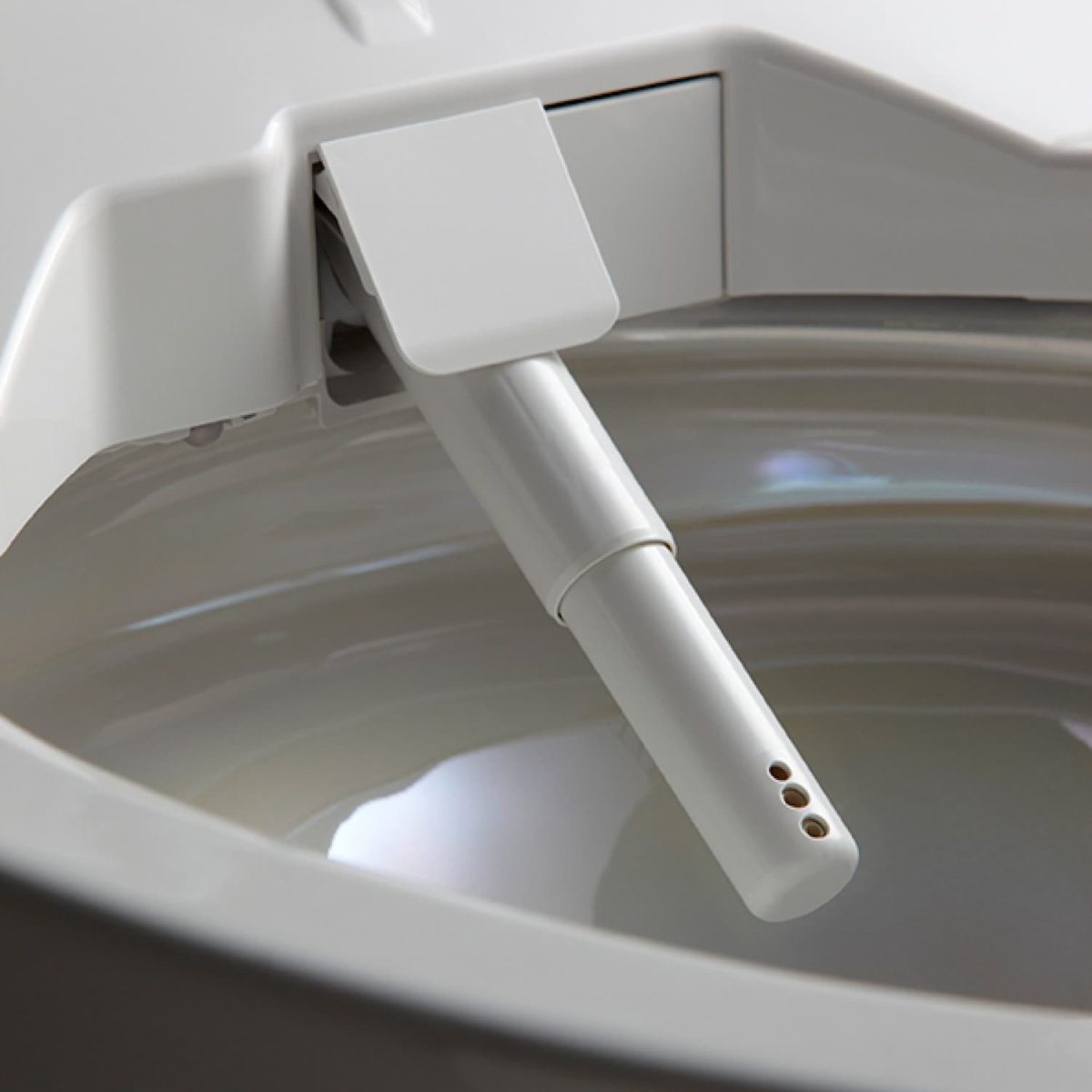 Ремонт бачка унитаза TOTO